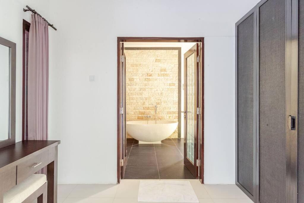 Photo of Bathroom in Mumbul