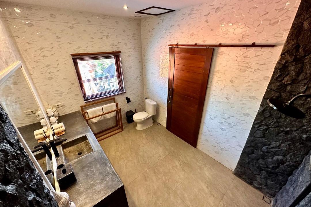 Photo of Bathroom in Sunset Road