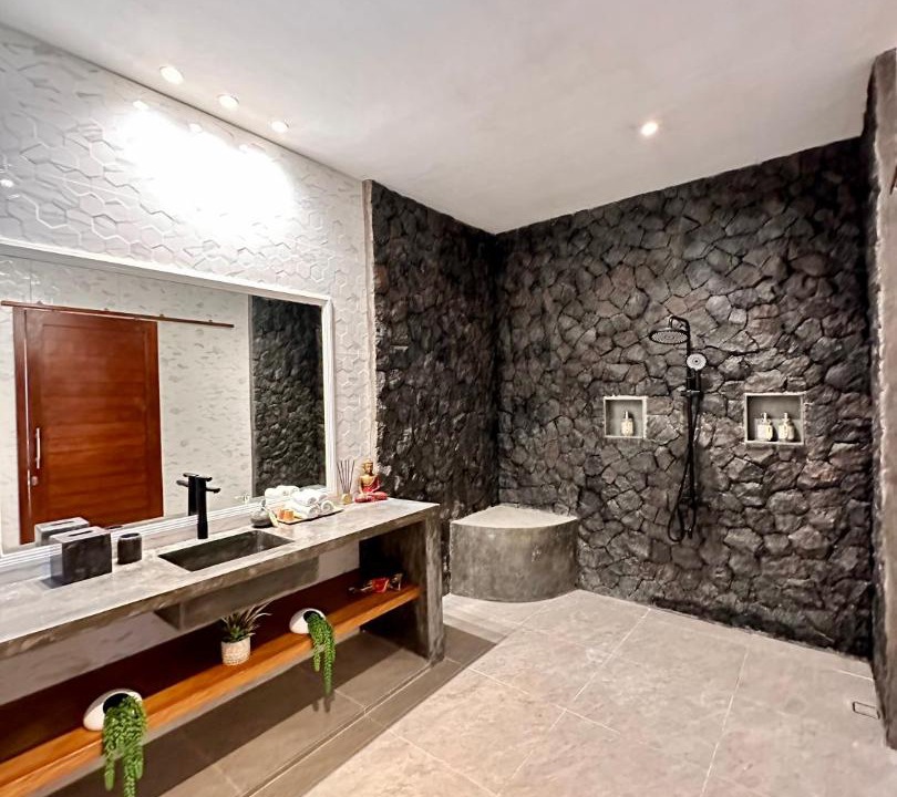 Photo of Bathroom in Sunset Road