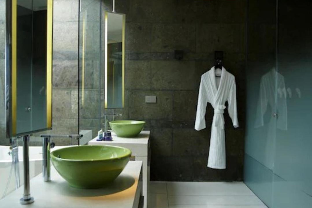 Photo of Bathroom in Petitenget
