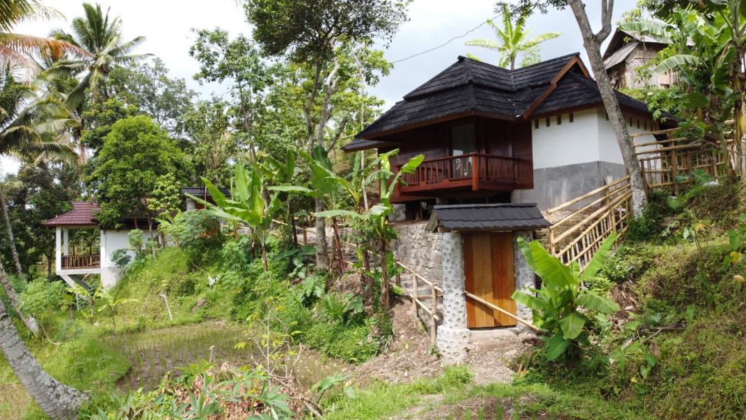 Photo of Others in Tetebatu