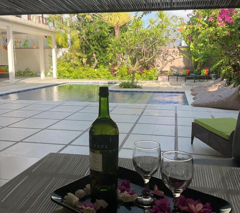 Photo of Patio Balcony in Sunset Road