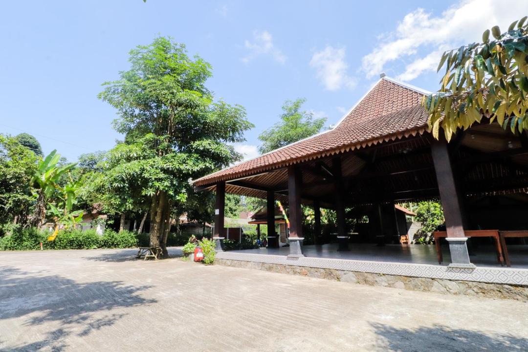 Photo of Others in Borobudur