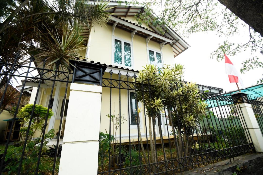 Photo of Buildings in Cipanas