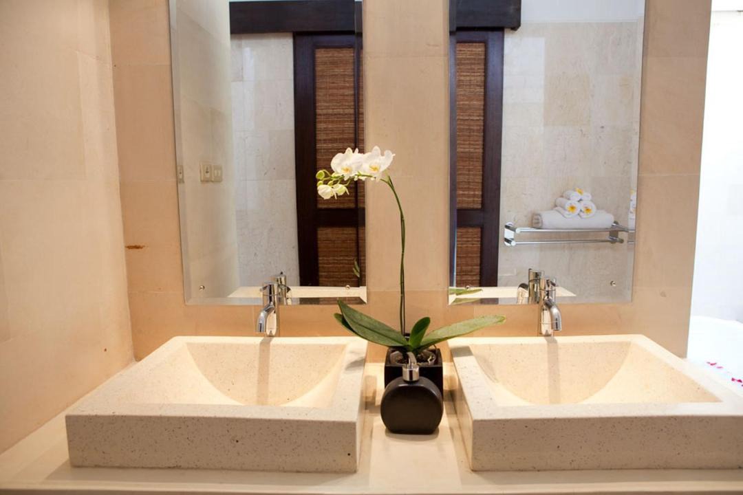 Photo of Bathroom in Laksmana