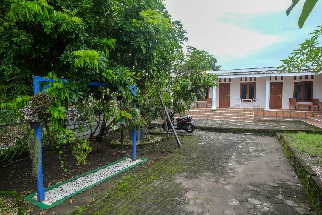 Photo of Others in Kretek