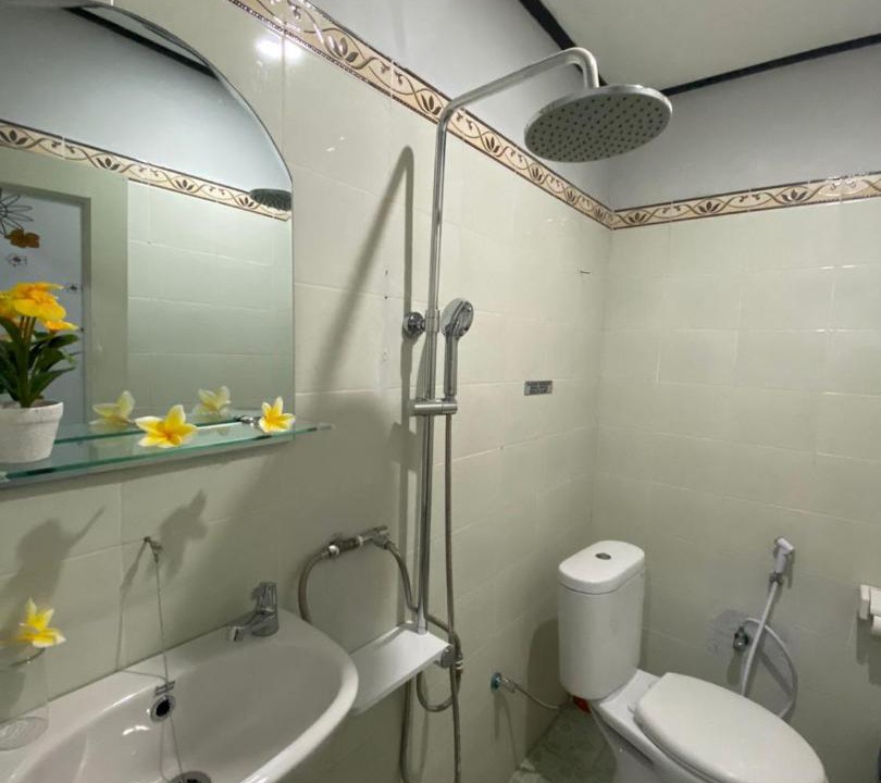 Photo of Bathroom in Kartika Plaza