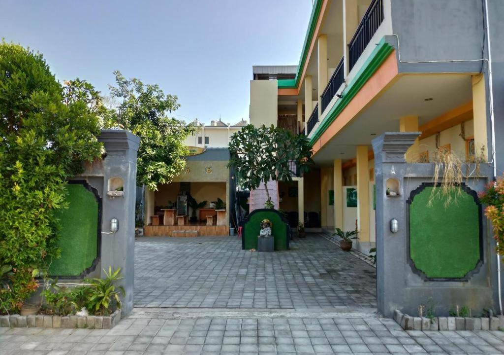 Photo of Buildings in Sunset Road