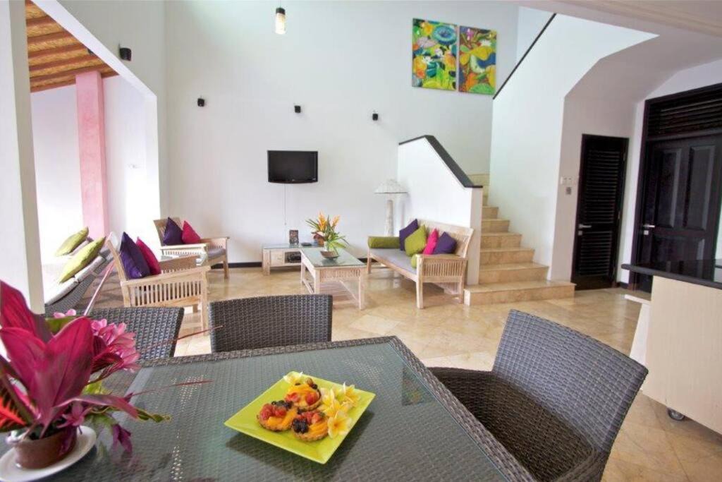Photo of Livingroom in Kartika Plaza