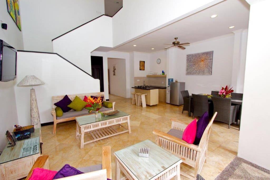 Photo of Livingroom in Kartika Plaza
