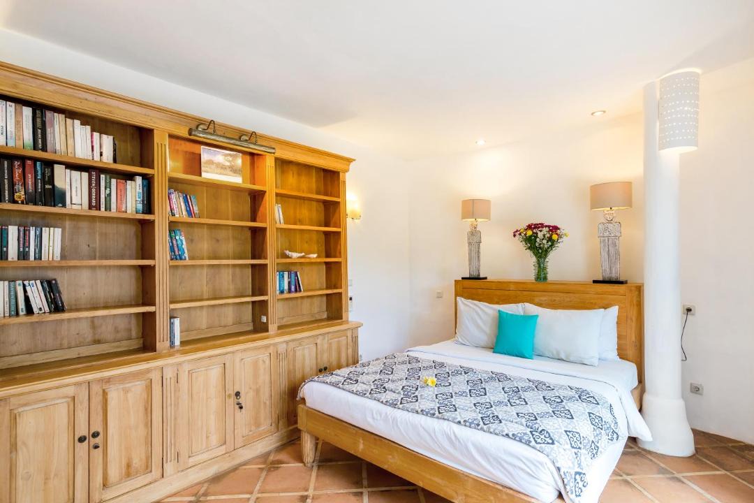 Photo of Bedroom in Drupadi