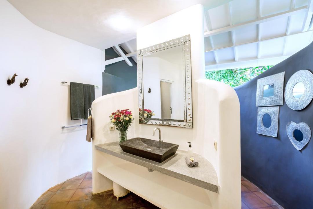Photo of Livingroom in Drupadi