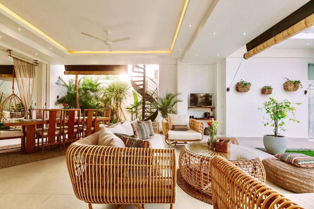 Photo of Livingroom in Sunset Road
