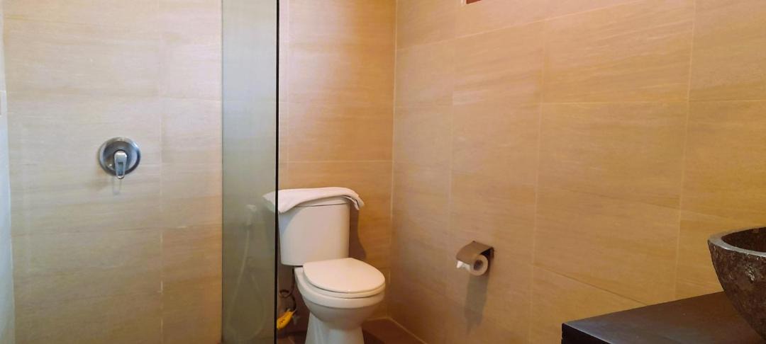 Photo of Bathroom in Kartika Plaza