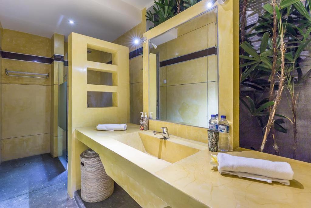Photo of Bathroom in Sunset Road