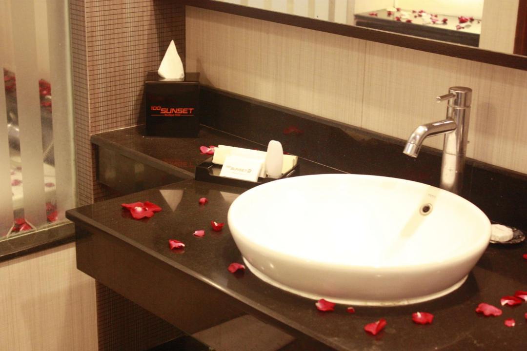 Photo of Bathroom in Sunset Road