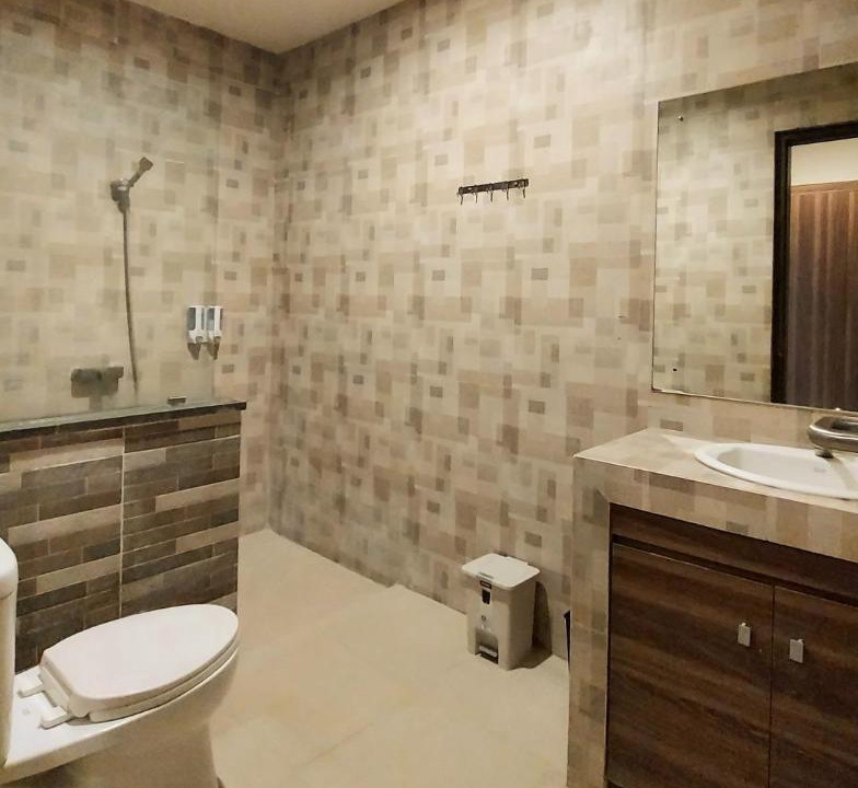 Photo of Bathroom in Sunset Road