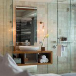Photo of Bathroom in Kartika Plaza