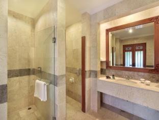Photo of Bathroom in Siligita