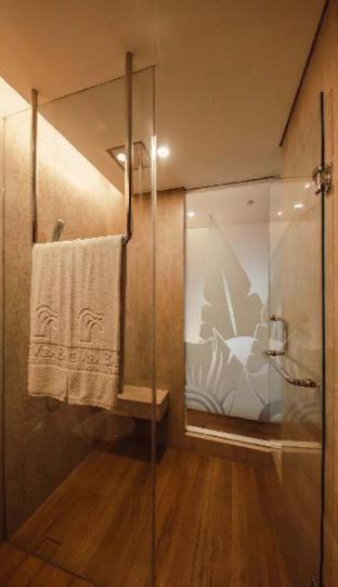 Photo of Bathroom in Kartika Plaza