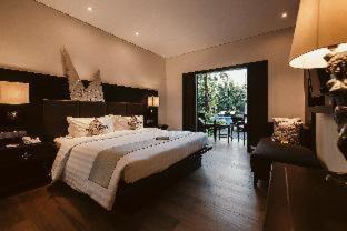 Photo of Bedroom in Kartika Plaza