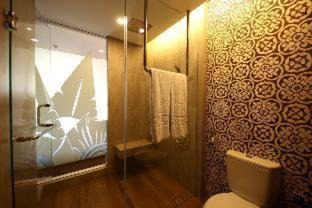 Photo of Bathroom in Kartika Plaza