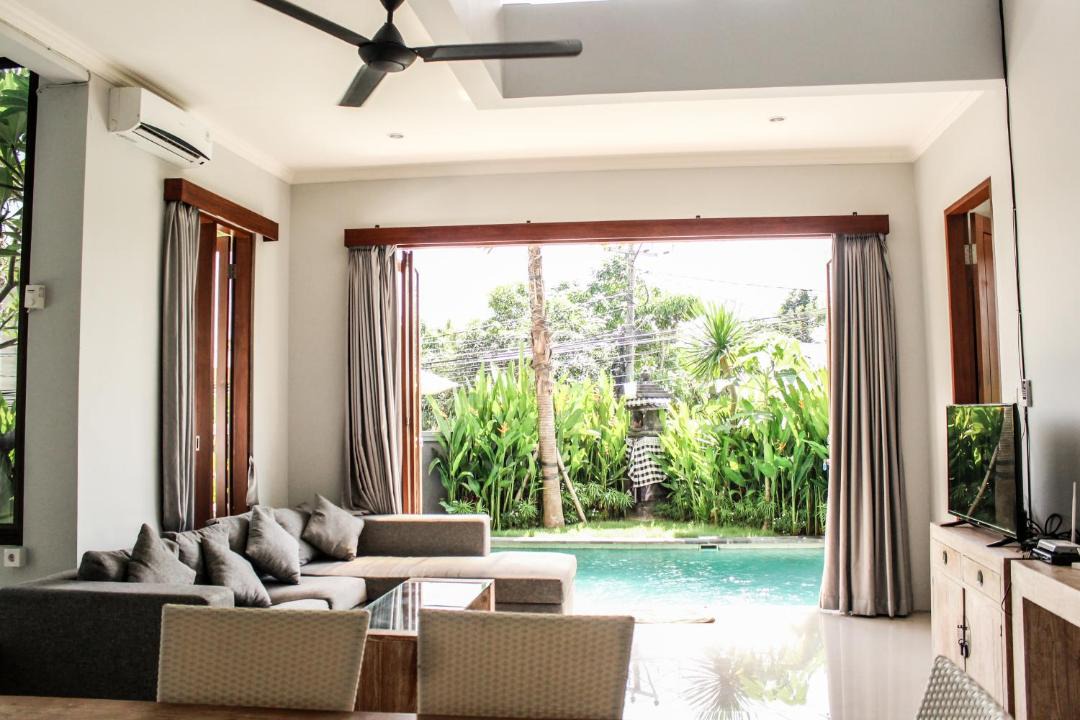 Photo of Livingroom in Sunset Road
