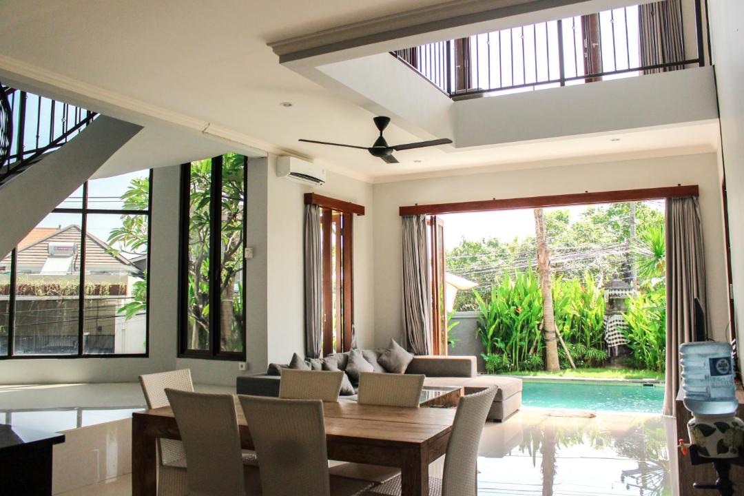 Photo of Livingroom in Sunset Road