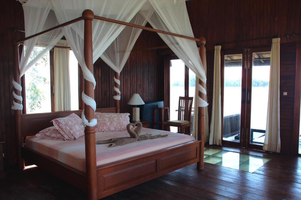 Photo of Others in Pulau Kadidi