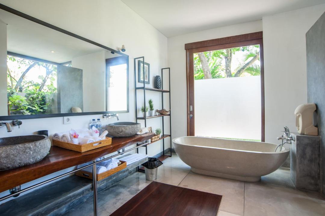 Photo of Bathroom in Petitenget