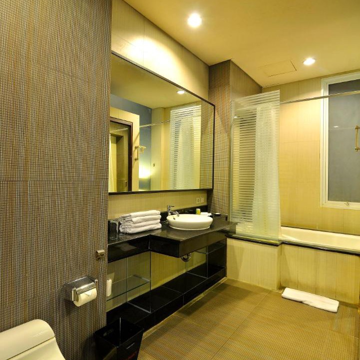 Photo of Bathroom in Sunset Road