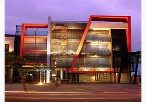 100 Sunset Boutique Hotel