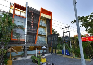 100 Sunset Boutique Hotel