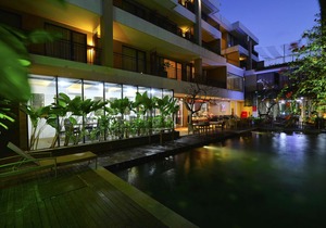 100 Sunset Boutique Hotel