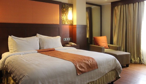 Deluxe Room, 1 Double Bed, Non Smoking, Bathtub