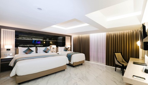 Grand Room, Non Smoking, City View