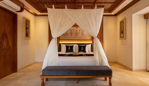 Royal Pool Villa - with Whirlpool Bathtub