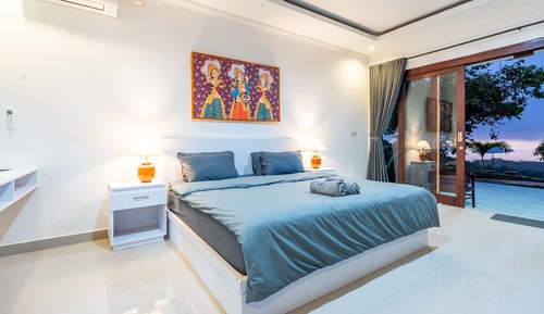 Deluxe Bungalow with Bathtub