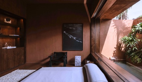 Pool Suite - Main Building
