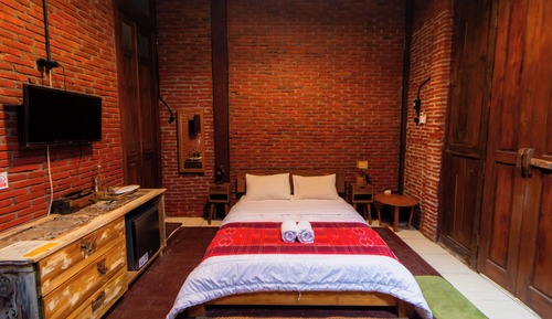 Junior Room