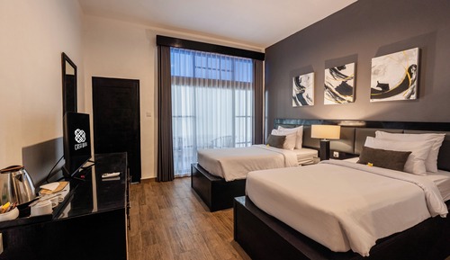 Superior Double/Twin Room Pool View