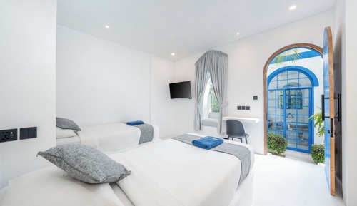 Deluxe Twin Room