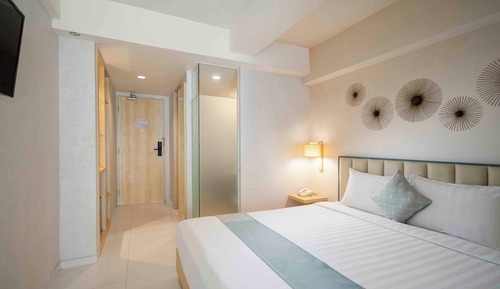 Deluxe Room, 1 King Bed
