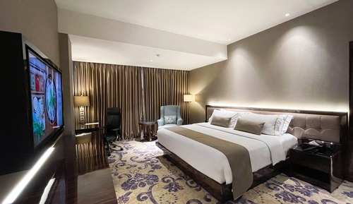 Executive Suite