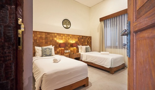 Family Villa, 6 Bedrooms, Beachside