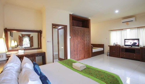 Deluxe bungalows