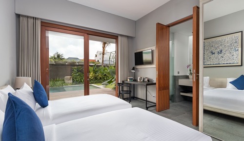 4 Bedrooms Villa