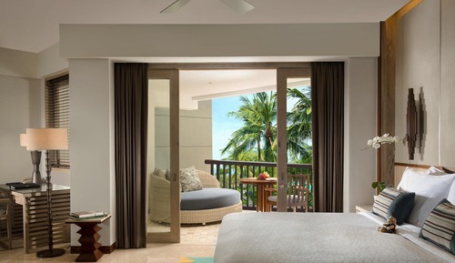 Deluxe Room, 1 King Bed, Balcony, Pool View