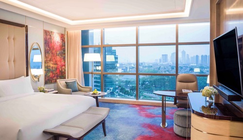 Premium Room, 1 King Bed, Club Lounge Access