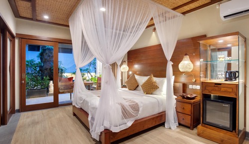 Suite with King Bed